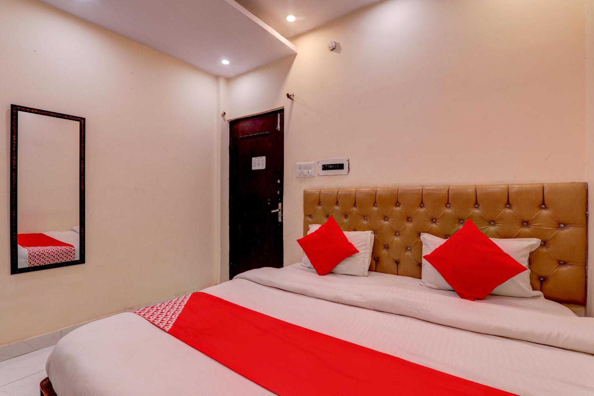 Hotel O Moon Palace Near Sahara Ganj Mall Lucknow Bagian luar foto