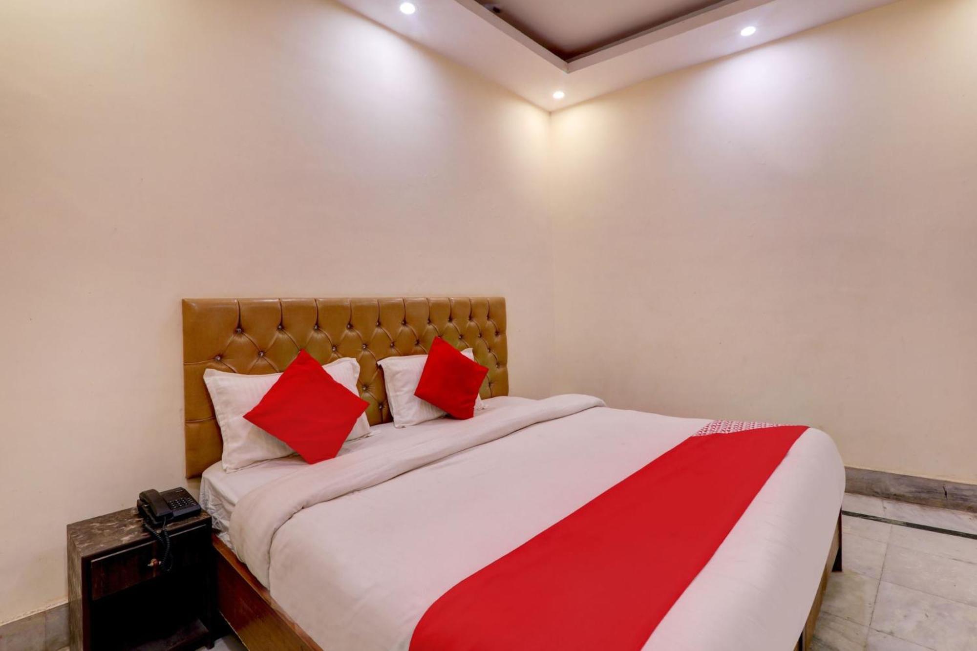Hotel O Moon Palace Near Sahara Ganj Mall Lucknow Bagian luar foto