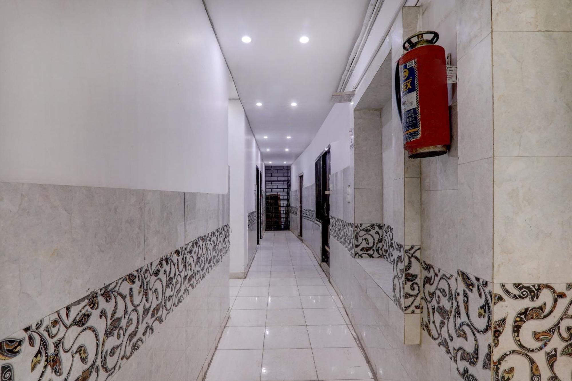 Hotel O Moon Palace Near Sahara Ganj Mall Lucknow Bagian luar foto