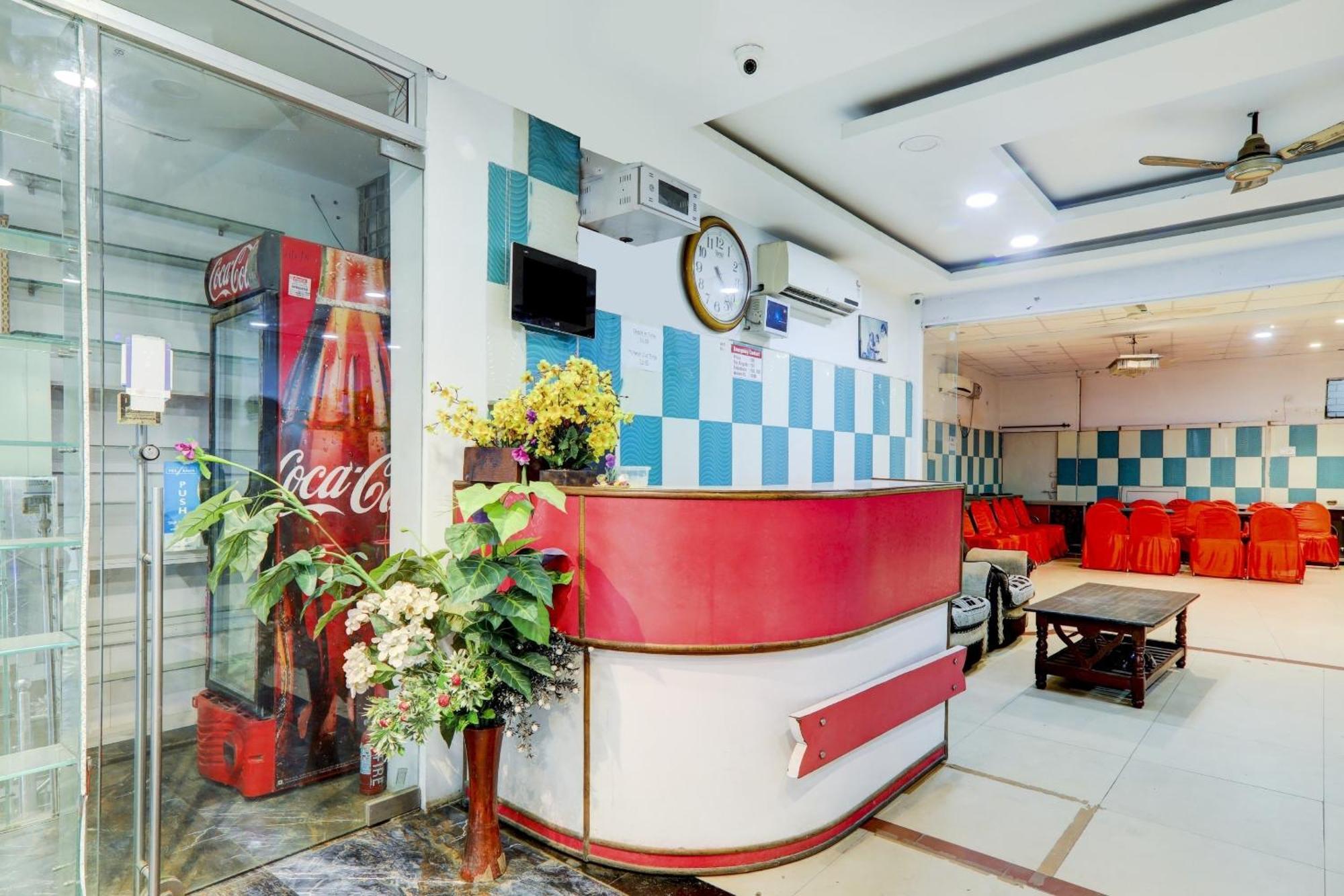 Hotel O Moon Palace Near Sahara Ganj Mall Lucknow Bagian luar foto