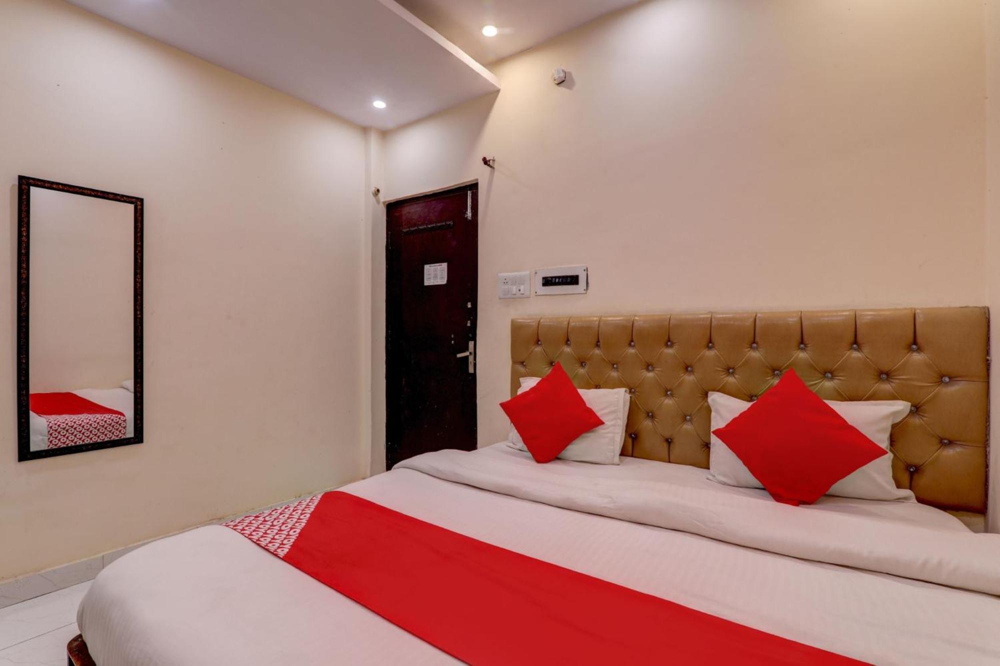 Hotel O Moon Palace Near Sahara Ganj Mall Lucknow Bagian luar foto